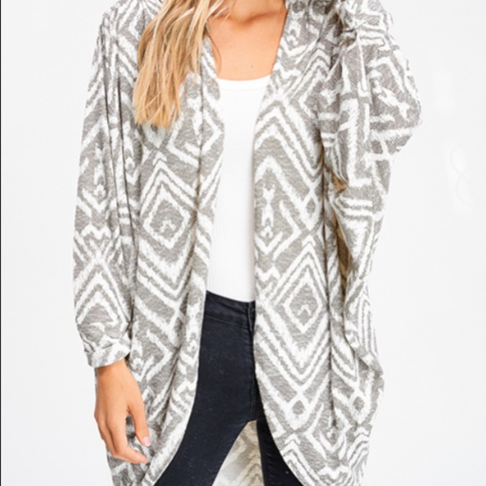 Grey & White Tribal Pattern Open Cardigan